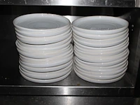 30 borden met doorsnede 22 cm. - afbeelding 1 van  3