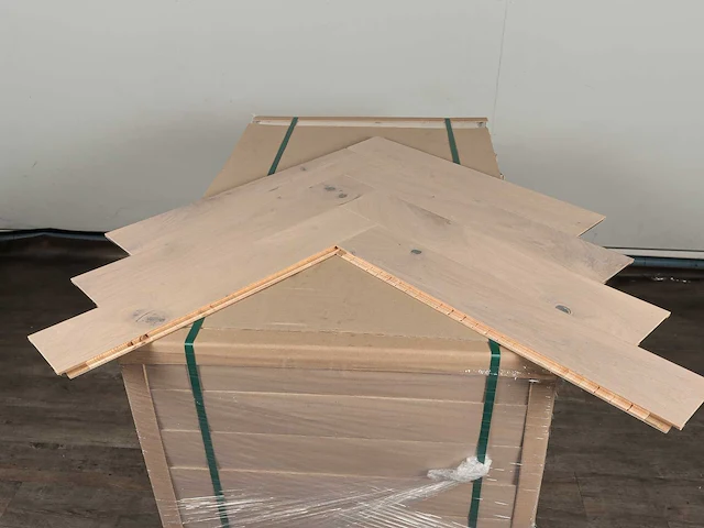 30 m2 parket eiken visgraat mutliplank - 750 x 130 x 14 mm - afbeelding 3 van  4