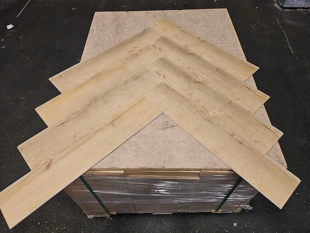 30 m2 pvc spc click visgraat - 750 x 150 x 5 mm - afbeelding 2 van  3