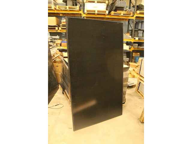 30 zonnepanelen hyundai hie-s430-hg full black. afmeting 100x190 cm. - afbeelding 3 van  3