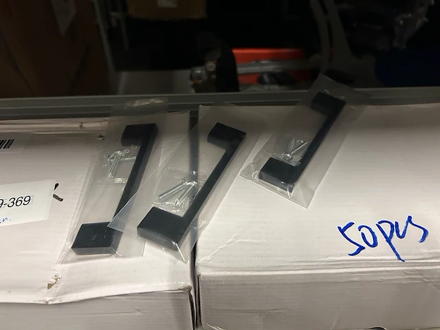 300x lade handvat 96 mm zwart - afbeelding 1 van  3