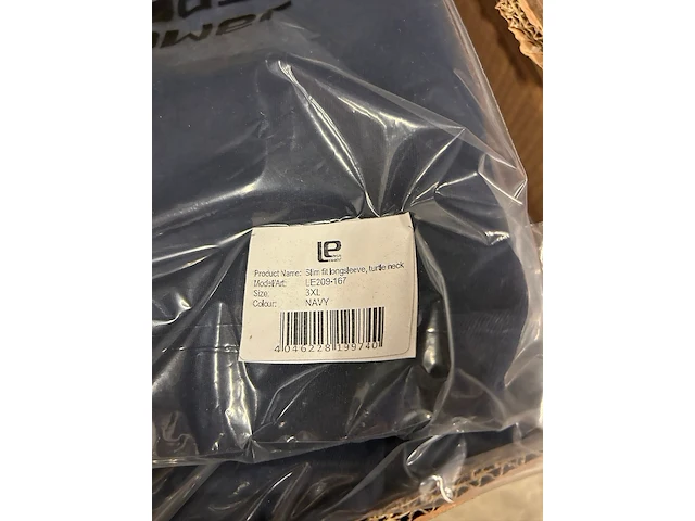 30x heren t-shirt met ronde hals en lange mouwen lower east - afbeelding 4 van  4