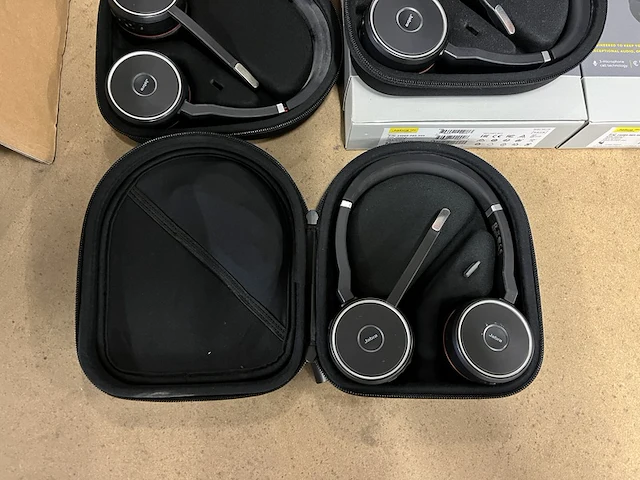30x jabra headset (waarvan 5 draadloos) - afbeelding 2 van  6