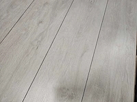 31 m2 laminaat plank - 1285 x 192 x 10 mm - afbeelding 1 van  3