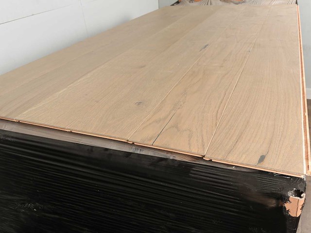 31 m2 parket eiken xl mutliplank - 1800 x 155 x 14 mm - afbeelding 2 van  4