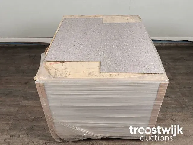 32 m2 pvc-click tegel met vilt ondervloer - 920 x 460 x 7,5 mm - afbeelding 4 van  4