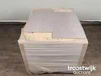 32 m2 pvc-click tegel met vilt ondervloer - 920 x 460 x 7,5 mm - afbeelding 4 van  4