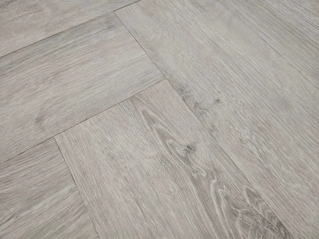 32 m2 pvc spc click visgraat met xps onderlaag - 610 x 150 x 4 mm - afbeelding 1 van  3