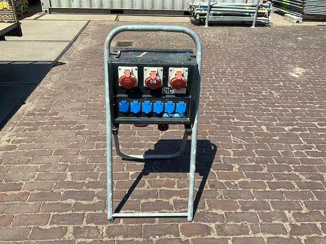 32a stroomverdeelkast - afbeelding 1 van  3