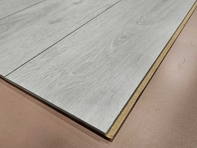 33 m2 laminaat plank - 1285 x 192 x 8 mm - afbeelding 2 van  3
