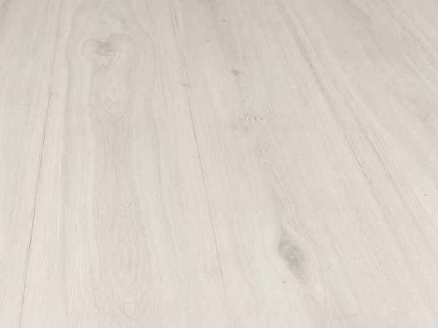 33 m2 laminaat plank - 1285 x 195 x 12 mm - afbeelding 1 van  4