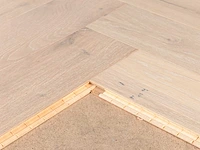 33 m2 parket eiken visgraat mutliplank - 750 x 130 x 14 mm - afbeelding 2 van  4