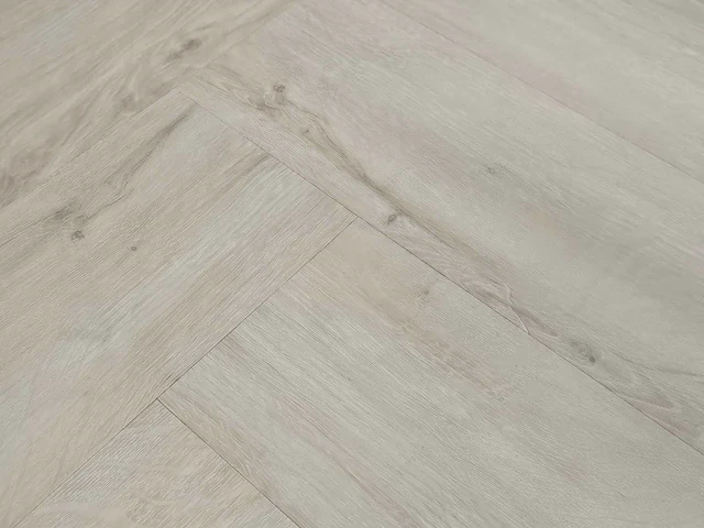 33 m2 pvc spc click visgraat - 750 x 150 x 6,5 mm - afbeelding 1 van  3