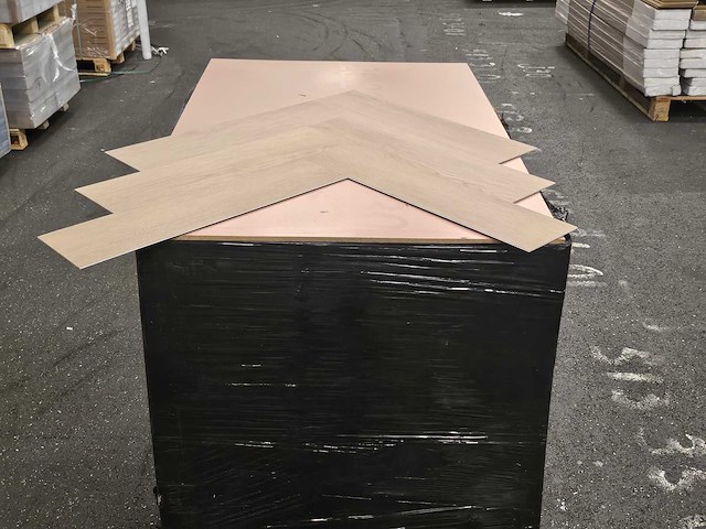 33 m2 pvc spc click visgraat met xps onderlaag - 610 x 150 x 5 mm - afbeelding 3 van  3