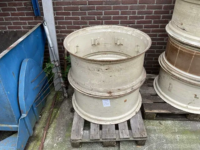 34 inch velg (2x) - afbeelding 1 van  2