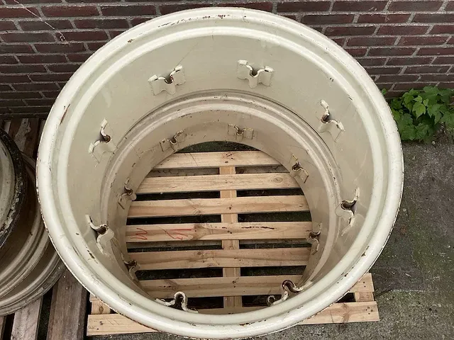 34 inch velg (2x) - afbeelding 2 van  2