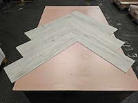 34 m2 pvc spc click visgraat - 610 x 150 x 4 mm - afbeelding 3 van  3