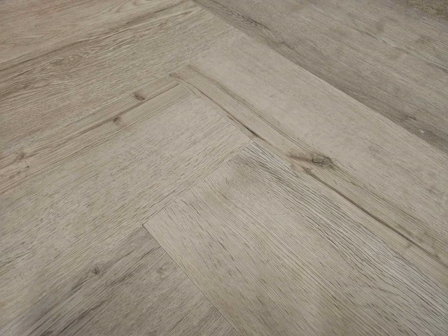 34 m2 pvc spc click visgraat - 750 x 150 x 5 mm - afbeelding 1 van  3