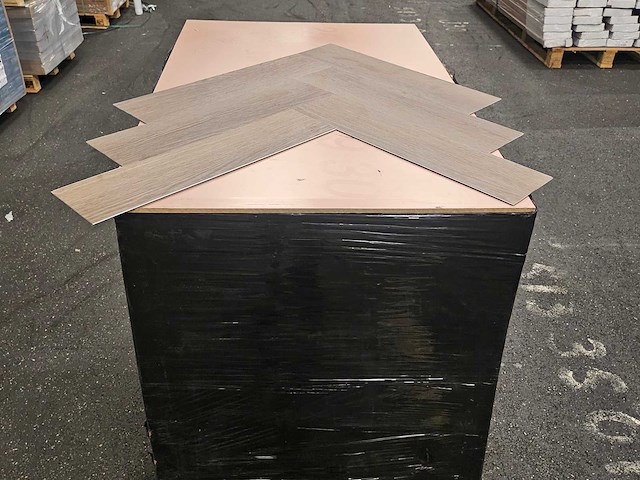 35 m2 pvc spc click visgraat - 610 x 150 x 5 mm - afbeelding 3 van  3