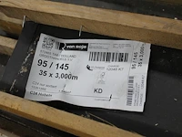 35 vurenhouten geschaafde balken 95 x 145 mm en lengte 300 cm (1,446 m3). let op! kavel is onderdeel van co... onderdeel van combinatiekavel combinatiekavel van kavels b238 t/m b244 zijnde 234 vurenhouten geschaafde balken 95 x 145 mm en lengte 300 cm (1,446 m3). - afbeelding 3 van  3