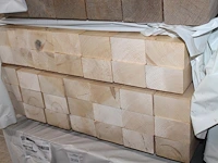 35 vurenhouten geschaafde balken 95 x 145 mm en lengte 300 cm (1,446 m3). let op! kavel is onderdeel van co... onderdeel van combinatiekavel combinatiekavel van kavels b238 t/m b244 zijnde 234 vurenhouten geschaafde balken 95 x 145 mm en lengte 300 cm (1,446 m3). - afbeelding 2 van  3