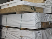 35 vurenhouten geschaafde balken 95 x 145 mm en lengte 300 cm (1,446 m3).