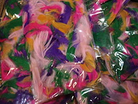 35 zakken veren gekleurd - afbeelding 1 van  5