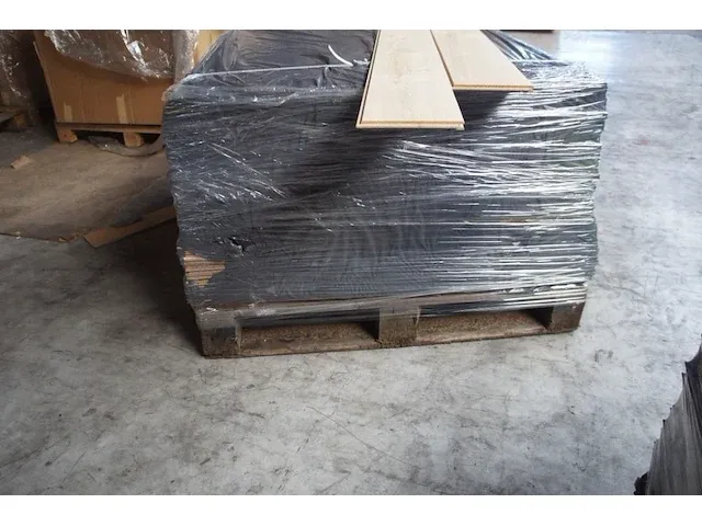 35,70 m² massief eiken parket - afbeelding 2 van  5