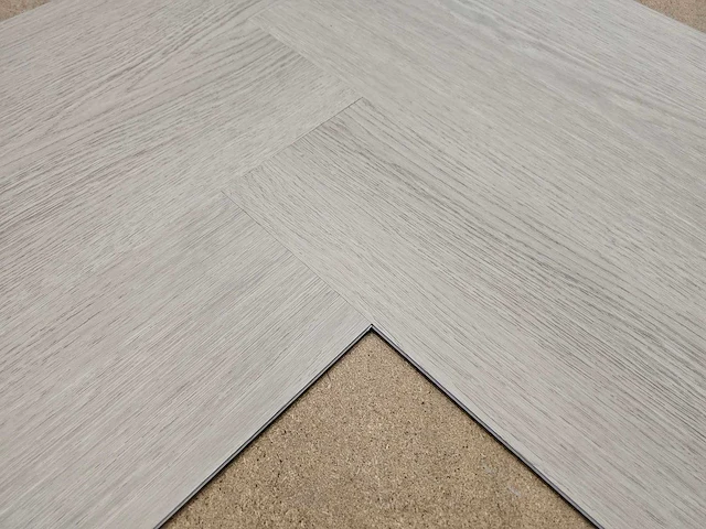 36 m2 pvc spc click visgraat - 610 x 150 x 5 mm - afbeelding 2 van  3