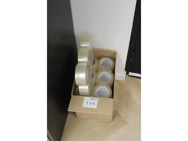 36 rollen tape in doos. - afbeelding 2 van  2