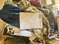 36 shawls retour uit verkoop - afbeelding 5 van  9
