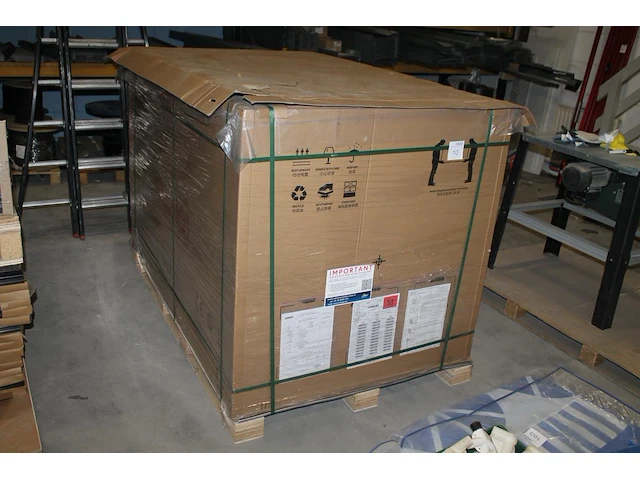 36 zonnepanelen longi lr5-54htb-430m. nieuw op pallet. afmeting 1134 x 1722 x 30 mm. - afbeelding 1 van  4