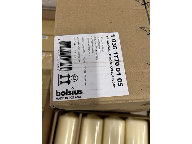 36x stompkaars 300x98 mm bolsius, ivoor - afbeelding 4 van  5