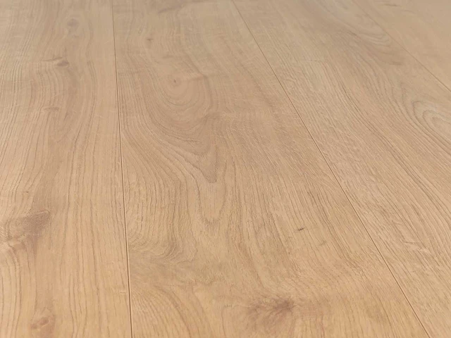 37 m2 laminaat plank - 1285 x 192 x 8 mm - afbeelding 1 van  4