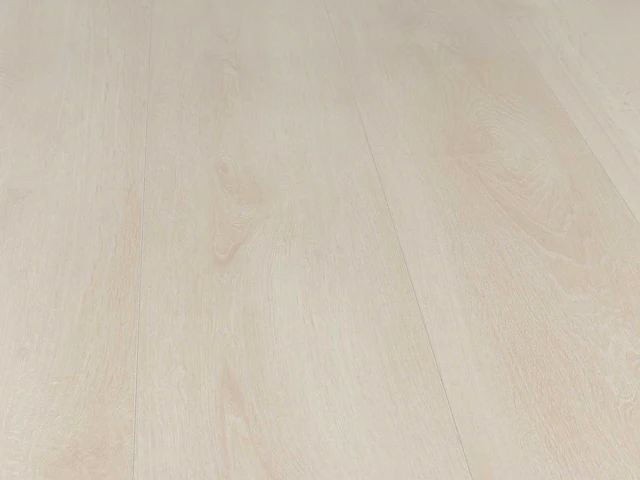 37 m2 laminaat plank - 1285 x 242 x 8 mm - afbeelding 1 van  3
