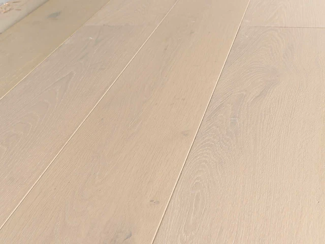 37 m2 parket eiken xl mutliplank - 1820 x 190 x 13,5 mm - afbeelding 1 van  4