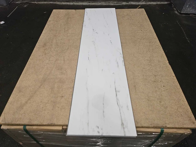 37 m2 pvc click tegel - 1300 x 320 x 4,5 mm - afbeelding 2 van  3
