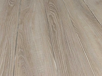 37 m2 pvc zelfklevend stroken - 1219 x 184 x 2,5 mm - afbeelding 1 van  4