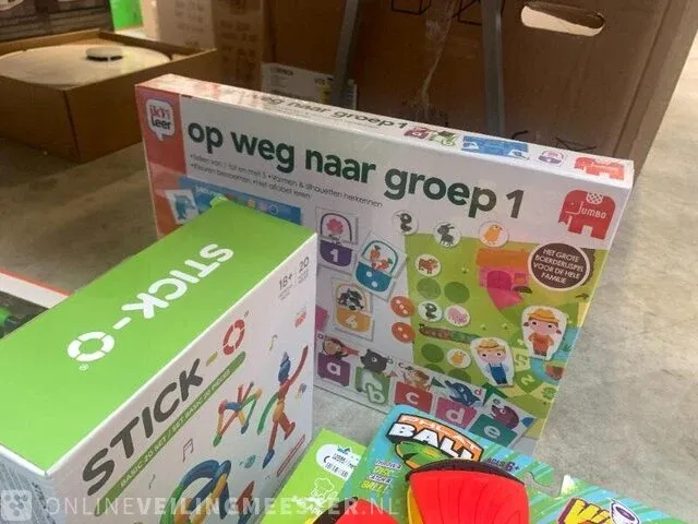 37x a-merk speelgoed w.o. jumbo, hot wheels, stick-o - afbeelding 2 van  8