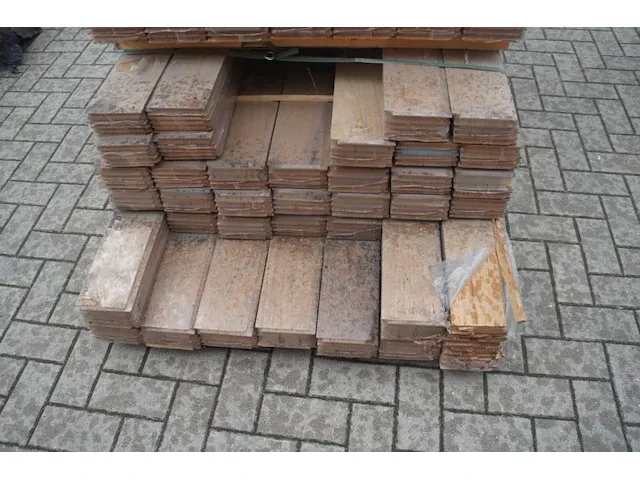 38,03 m² iroko planchetten - afbeelding 1 van  3