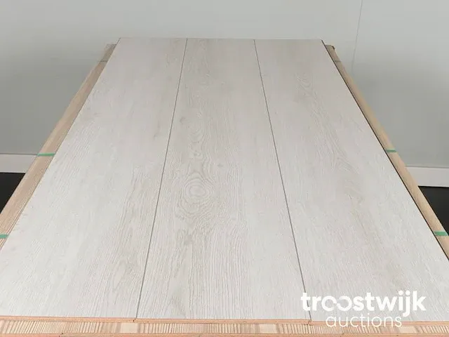 39 m2 colossal breed laminaat - 1290 x 240 x 8 mm - afbeelding 3 van  4
