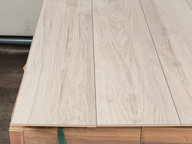 39 m2 laminaat plank - 1285 x 192 x 8 mm - afbeelding 2 van  4