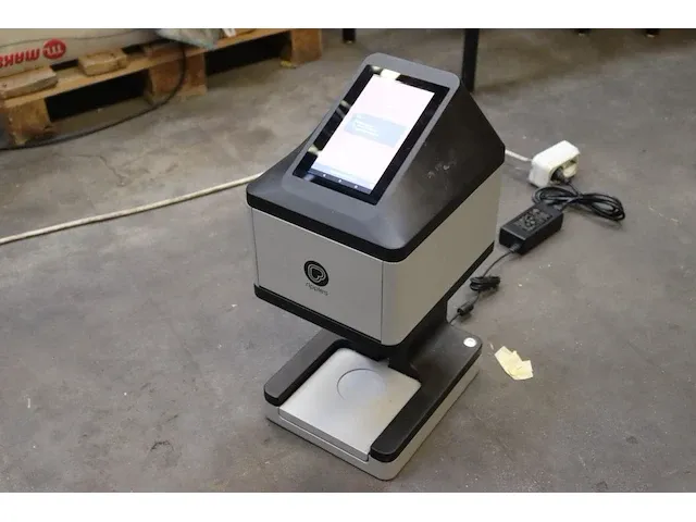 3d coffee printer creates ripples - afbeelding 1 van  6