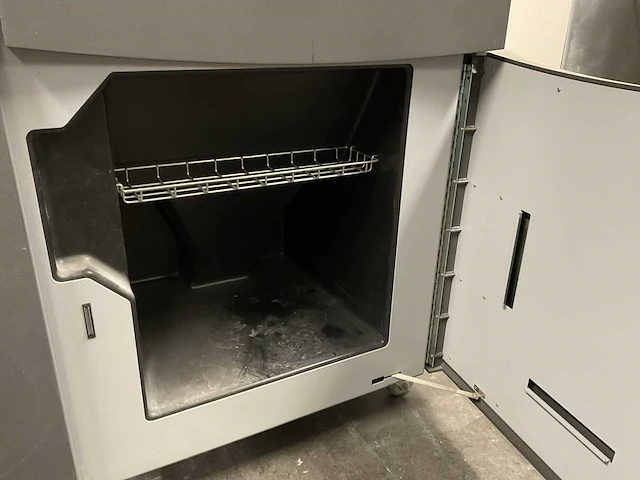 3d systems projet 860pro / 660pro full color 3d printers met toebehoren en partij reserve onderdelen - afbeelding 21 van  48