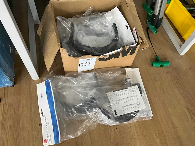 3m v5 linkage system gelaatscherm bevestiging - afbeelding 1 van  5