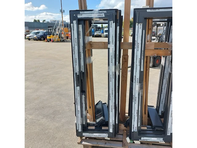 3x aluminium kozijn met kiepraam, zwartgrijs (mat) - afbeelding 4 van  12