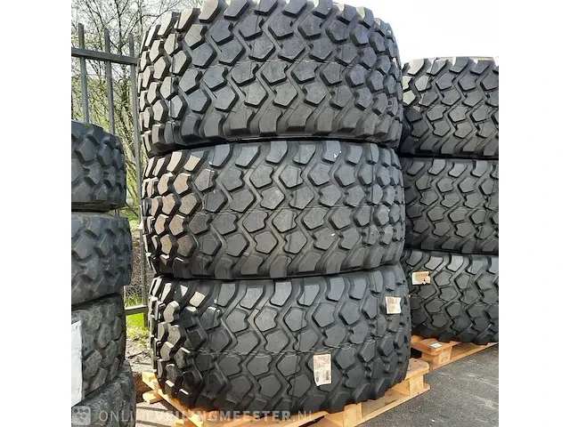3x band tbv landbouwmachines michelin, xzl - afbeelding 1 van  6