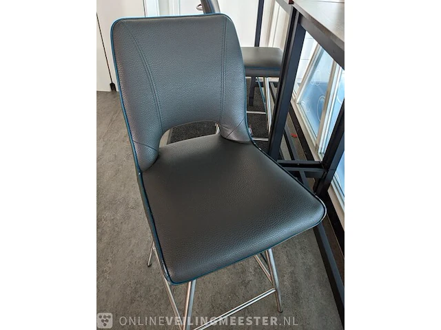 3x bartafel met 4x barkruk - afbeelding 6 van  7