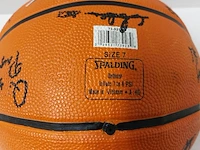 3x basketbal | 2x gesigneerd, spalding en nike - afbeelding 12 van  14