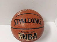 3x basketbal | 2x gesigneerd, spalding en nike - afbeelding 13 van  14